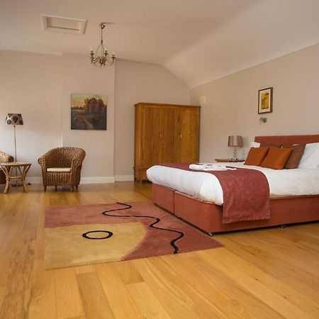 Decoy Country Cottages Navan Exterior foto