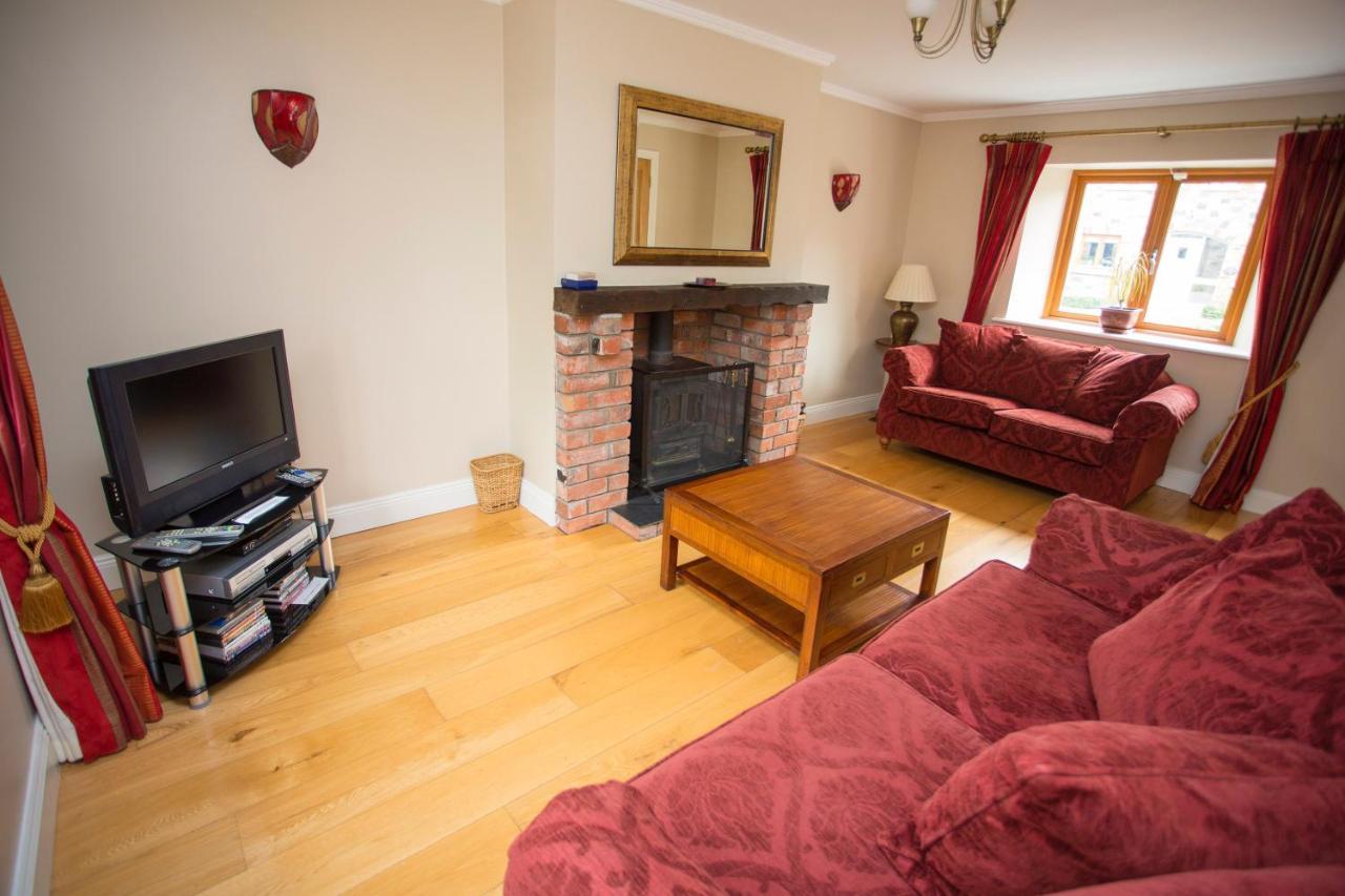 Decoy Country Cottages Navan Exterior foto